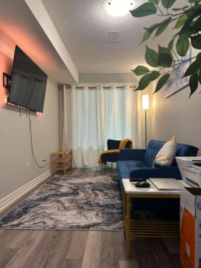 Lovely one bedroom suite just 4 minutes from Ottawa Int airport